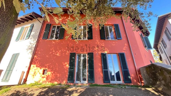 appartamento in affitto a Cazzago Brabbia