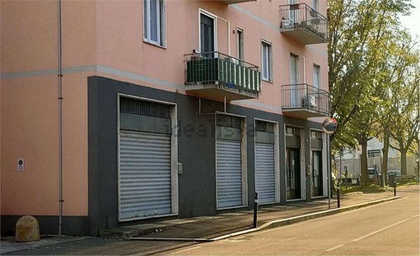 negozio in affitto a Cislago