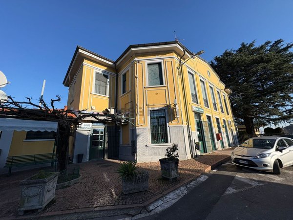 negozio in affitto a Cislago