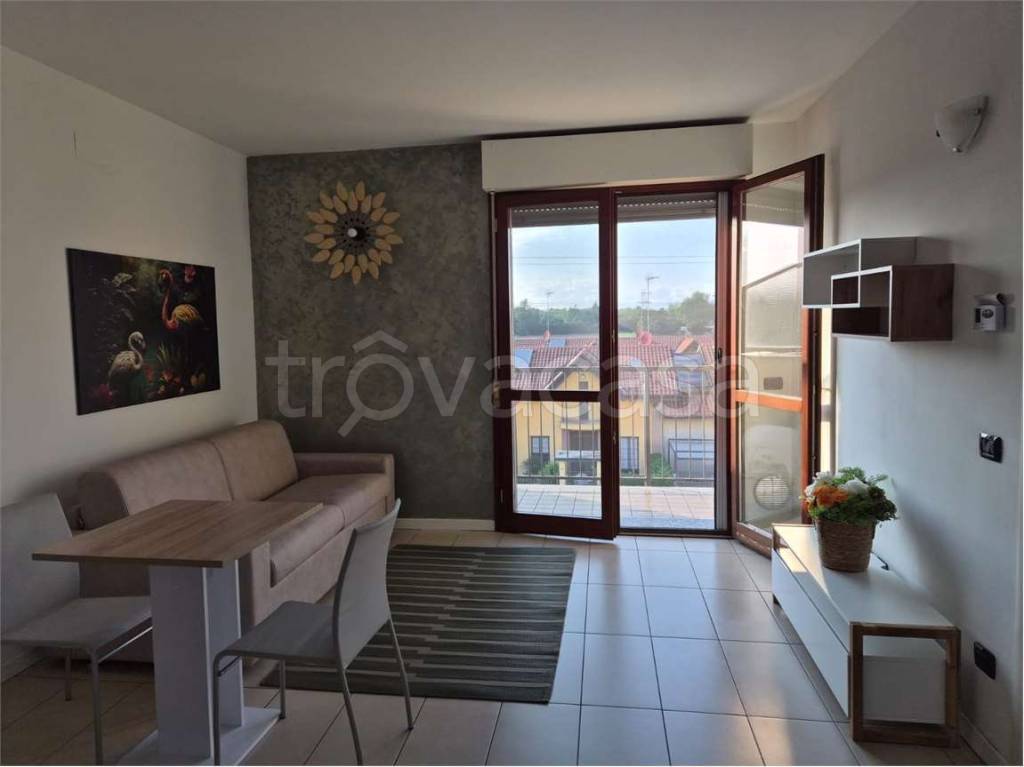 appartamento in affitto a Cislago in zona Massina
