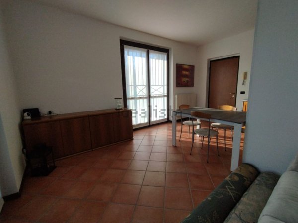 appartamento in affitto a Comabbio