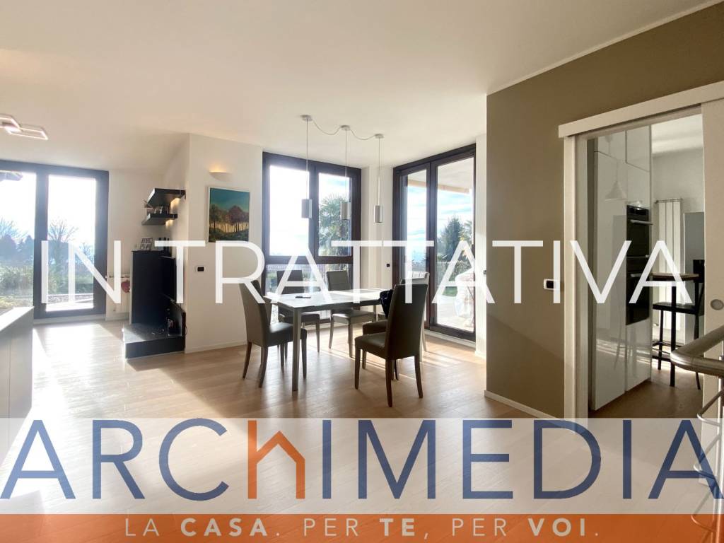 appartamento in affitto a Comerio in zona Muro