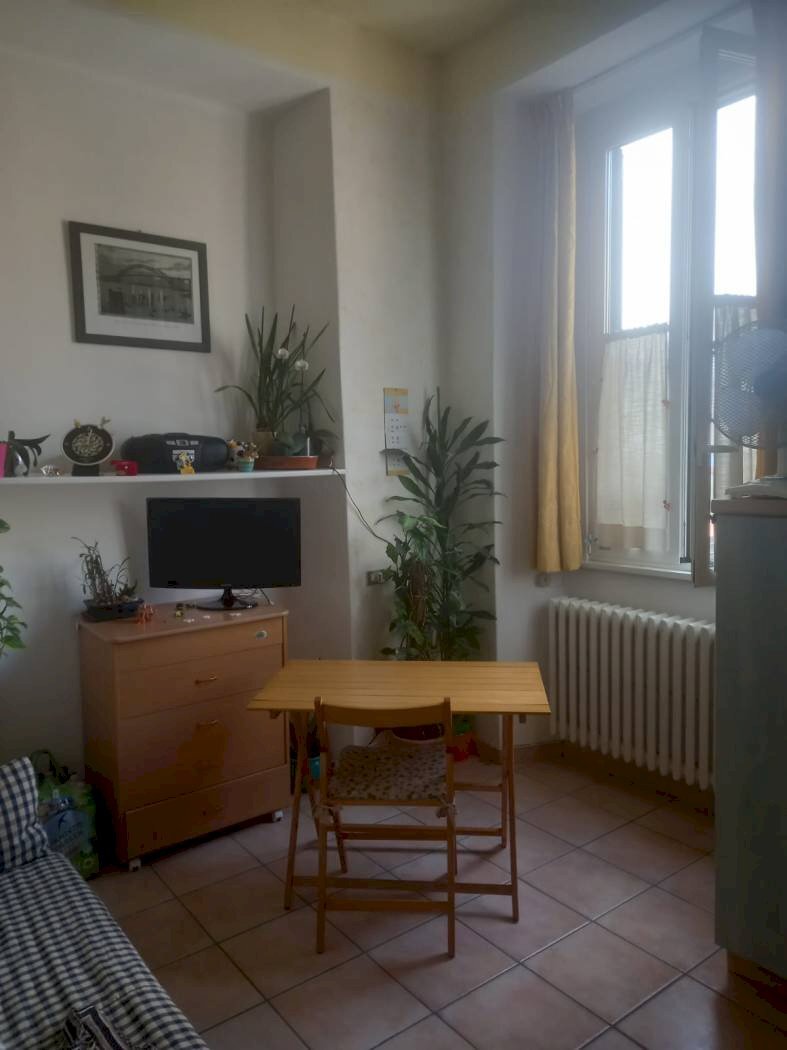 appartamento in affitto a Comerio