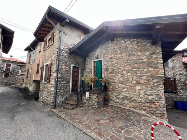 appartamento in affitto a Cuasso al Monte