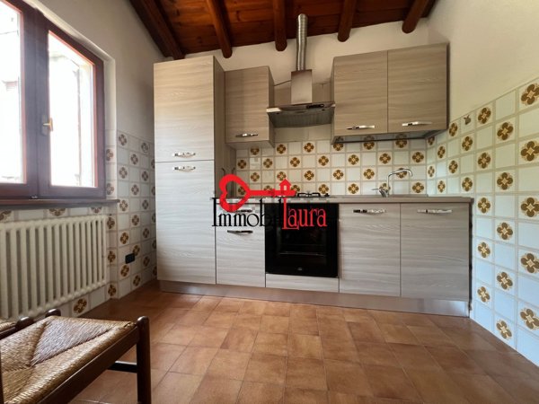 appartamento in affitto a Cuasso al Monte in zona Cuasso al Lago