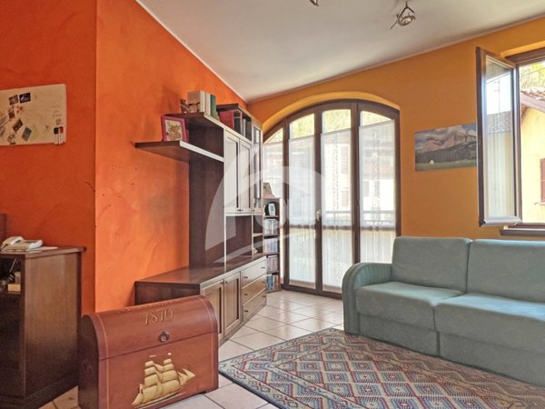 appartamento in affitto a Cuveglio
