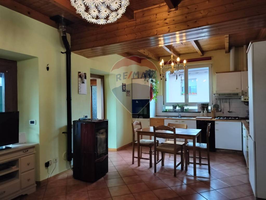 appartamento in affitto a Daverio
