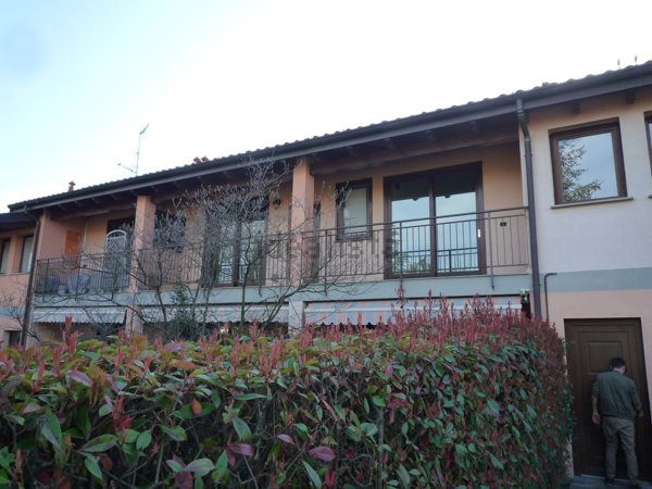appartamento in affitto a Daverio