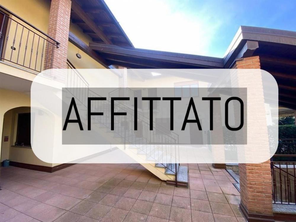 appartamento in affitto a Daverio in zona Dobbiate
