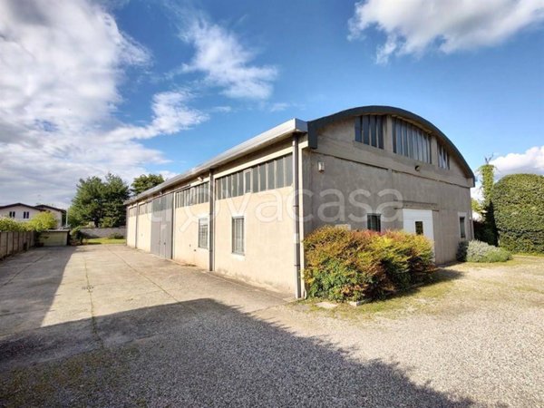 locale commerciale in affitto a Fagnano Olona