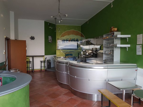 negozio in affitto a Fagnano Olona in zona Fornaci