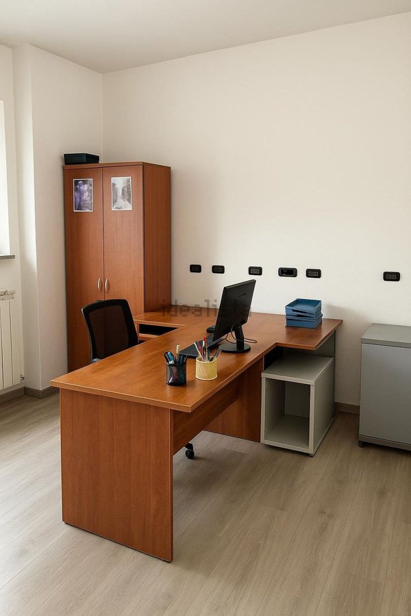 ufficio in affitto a Fagnano Olona