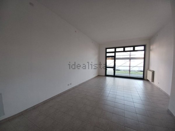 negozio in affitto a Fagnano Olona in zona Fornaci