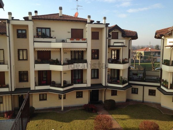 appartamento in affitto a Ferno