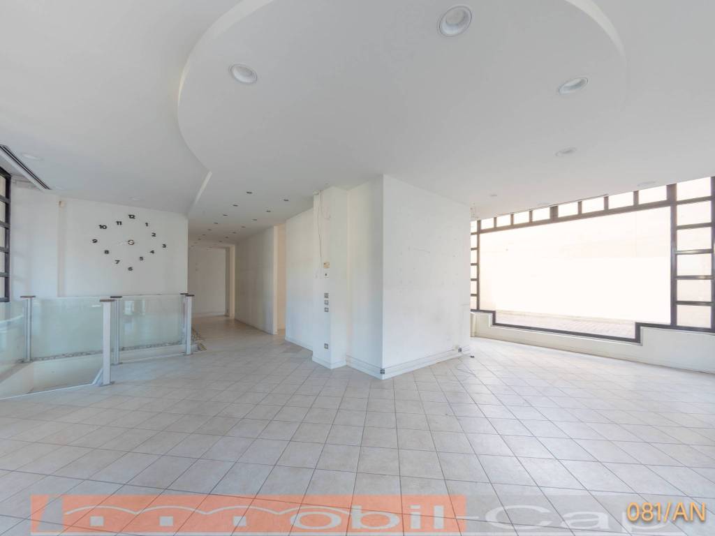 negozio in affitto a Gallarate in zona Madonna in Campagna