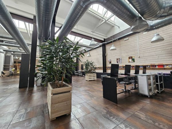 ufficio in affitto a Gallarate in zona Arnate