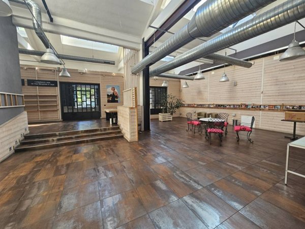 ufficio in affitto a Gallarate in zona Madonna in Campagna