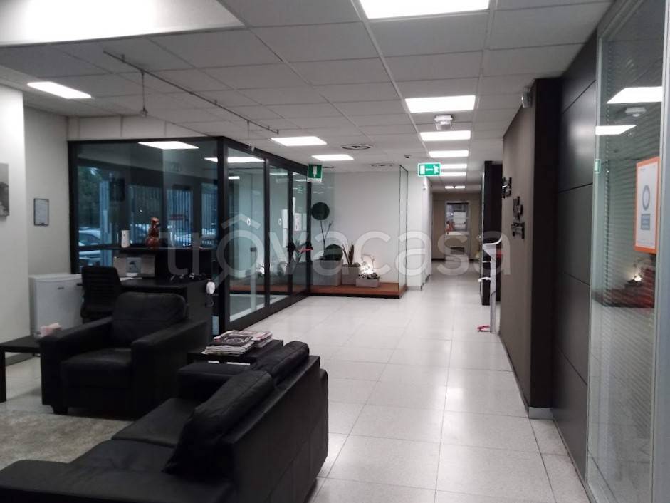 locale di sgombero in affitto a Gallarate in zona Sciarè