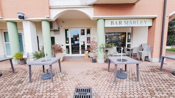 negozio in affitto a Gallarate in zona Cascinetta