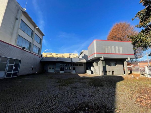 locale commerciale in affitto a Gallarate in zona Moriggia