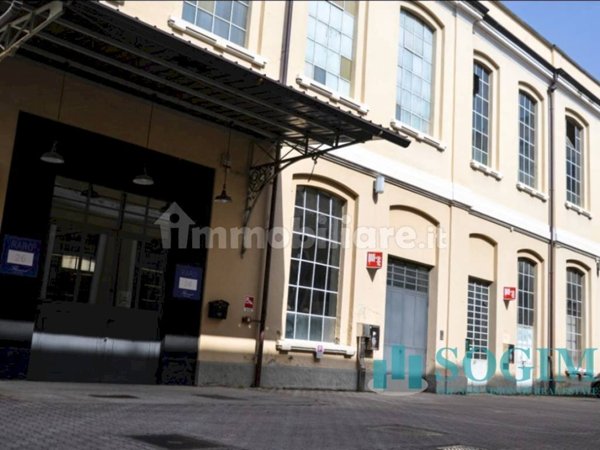 locale commerciale in affitto a Gallarate