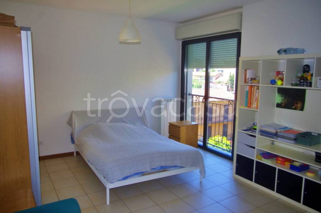 appartamento in affitto a Gallarate in zona Sciarè