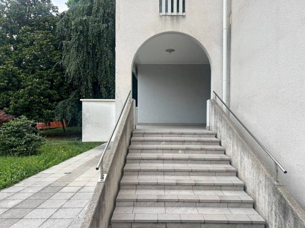 appartamento in affitto a Gallarate in zona Arnate