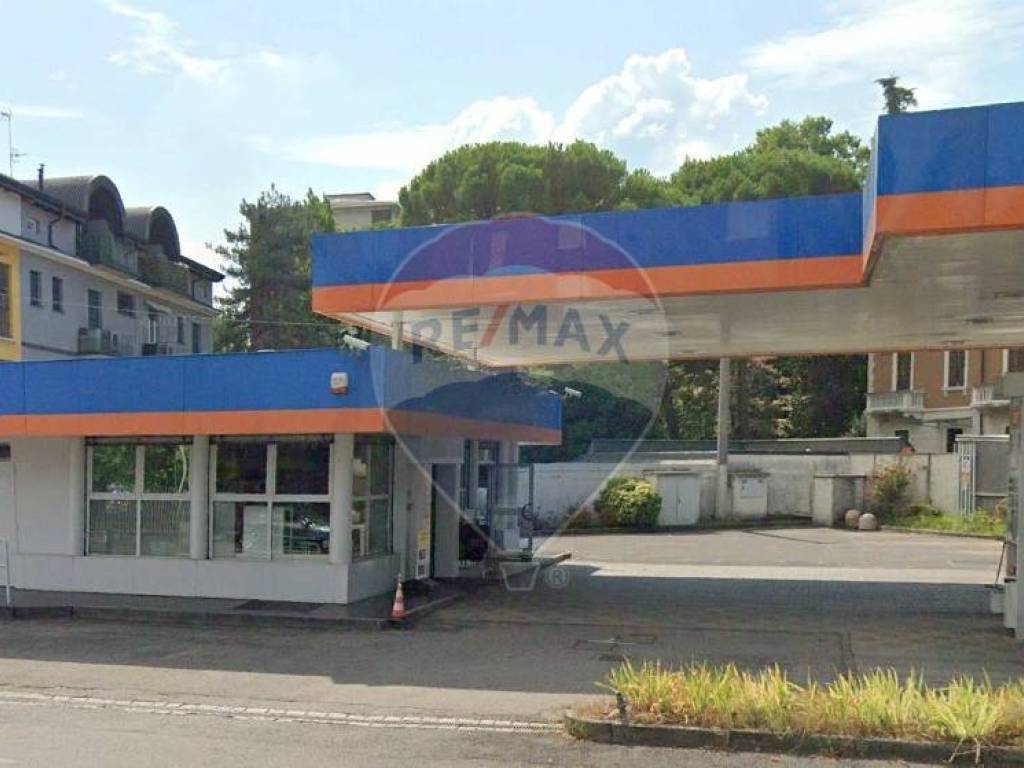 negozio in affitto a Gallarate in zona Cascinetta