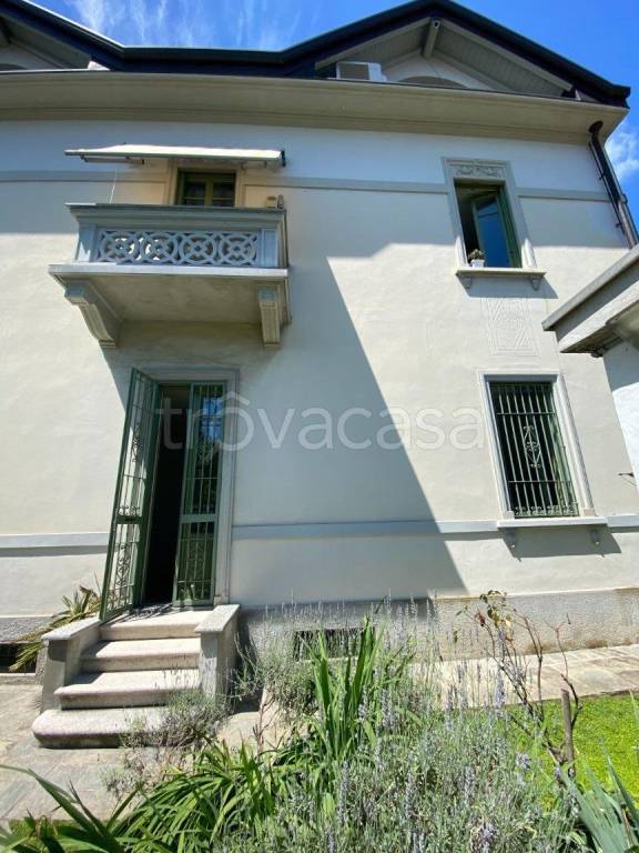 appartamento in affitto a Gallarate in zona Crenna