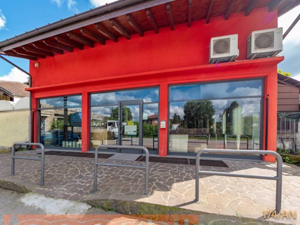 negozio in affitto a Gallarate in zona Moriggia
