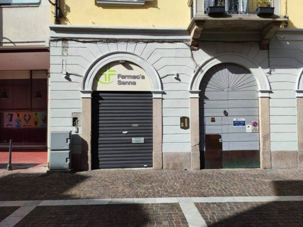 locale commerciale in affitto a Gallarate