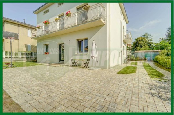 appartamento in affitto a Gallarate in zona Crenna