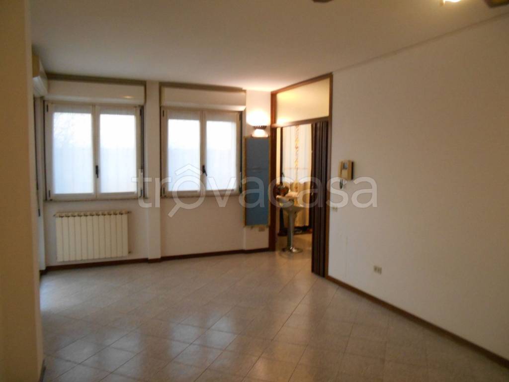 appartamento in affitto a Gallarate in zona Madonna in Campagna