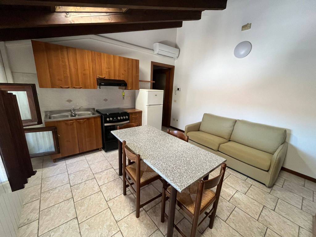 appartamento in affitto a Gallarate in zona Cascinetta