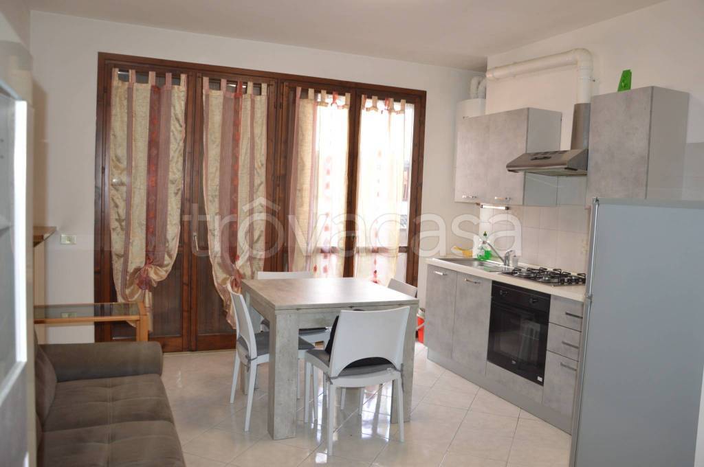 appartamento in affitto a Gallarate in zona Arnate