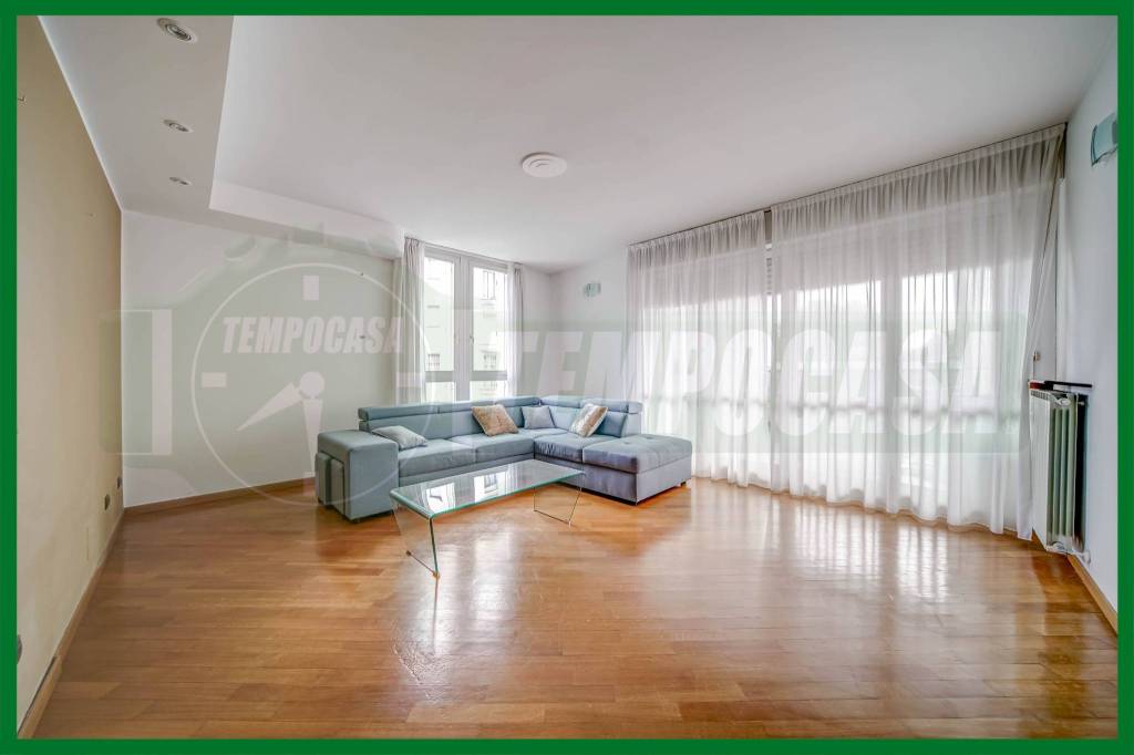 appartamento in affitto a Gallarate in zona Ronchi