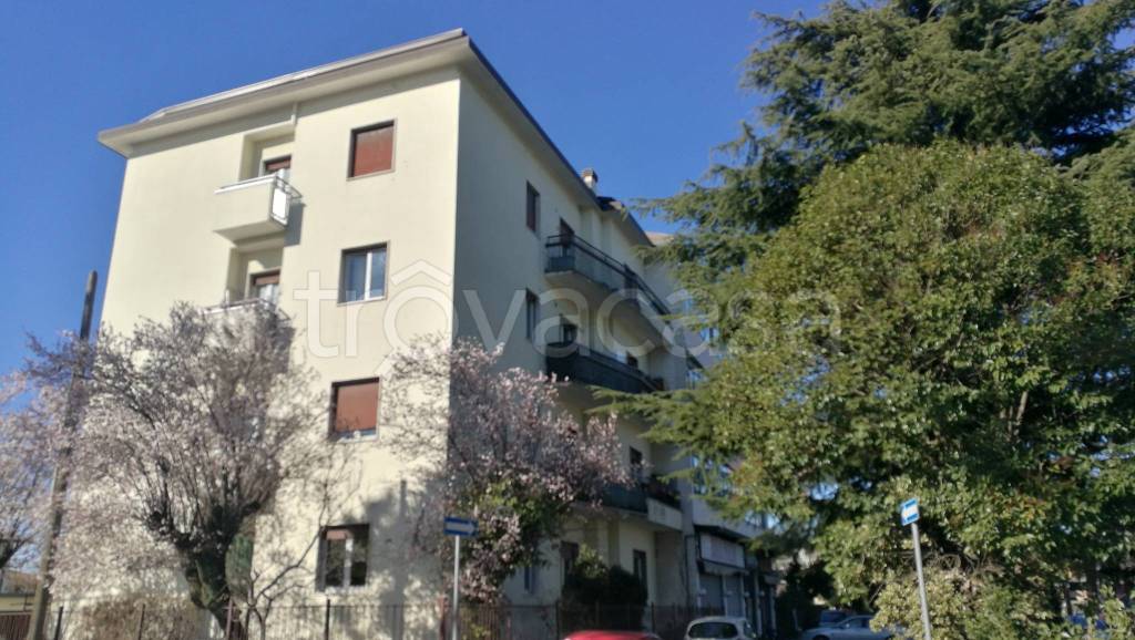 appartamento in affitto a Gallarate in zona Arnate