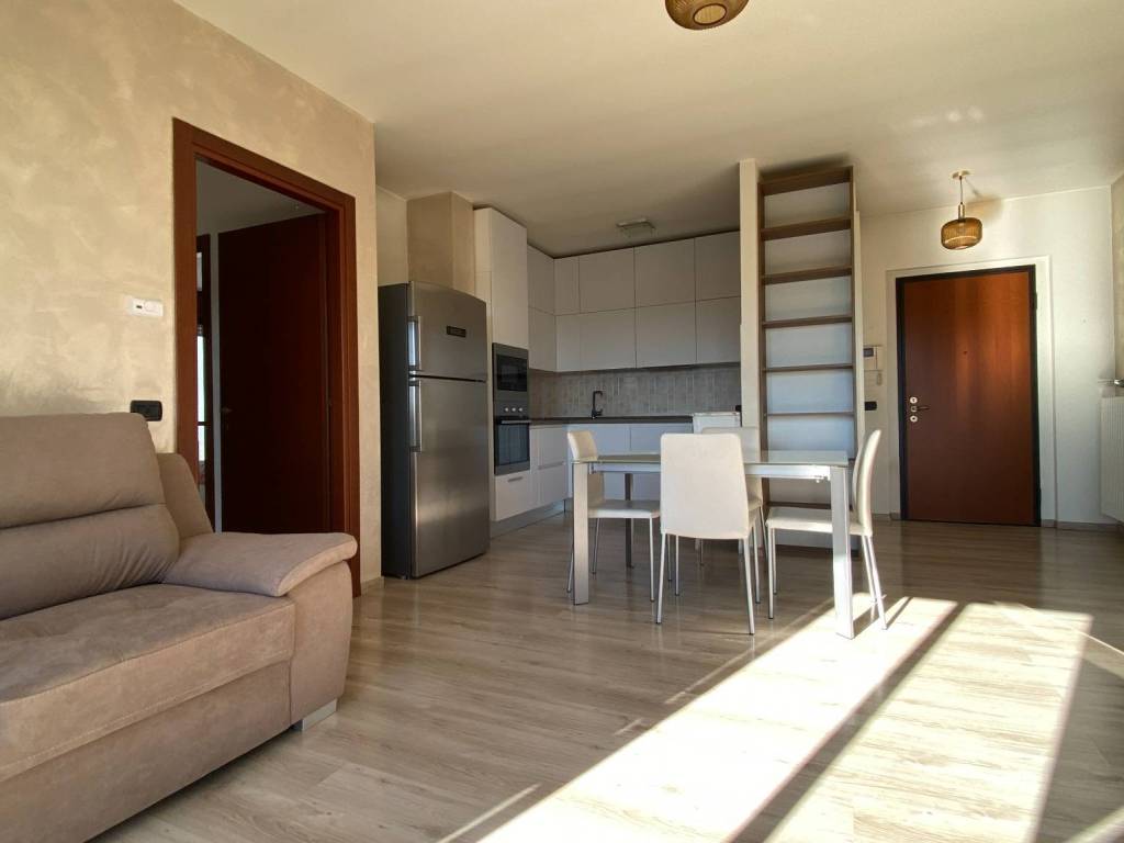 appartamento in affitto a Gallarate in zona Arnate