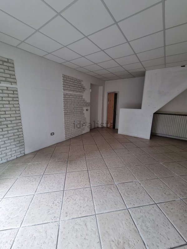 negozio in affitto a Gallarate