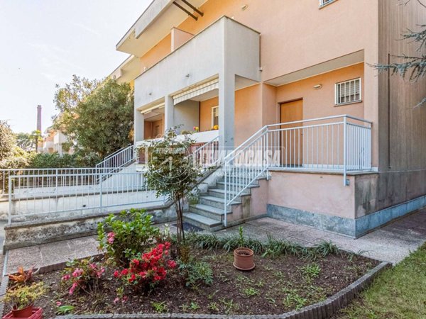 casa indipendente in affitto a Gallarate in zona Arnate