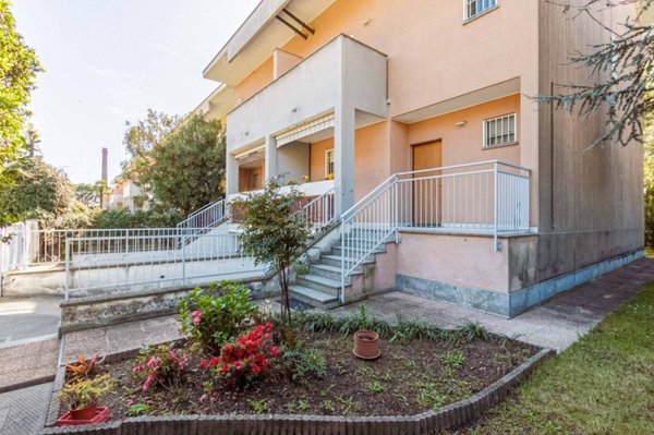 casa indipendente in affitto a Gallarate in zona Arnate
