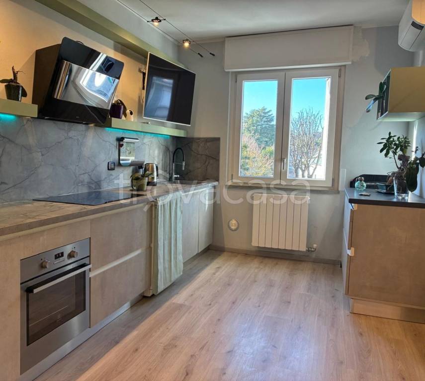 appartamento in affitto a Gallarate in zona Crenna