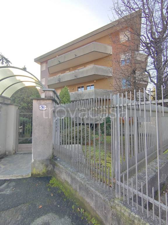 appartamento in affitto a Gallarate in zona Madonna in Campagna