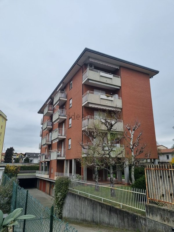 appartamento in affitto a Gallarate in zona Cascinetta