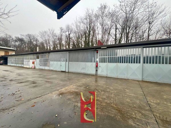 locale commerciale in affitto a Gallarate in zona Moriggia
