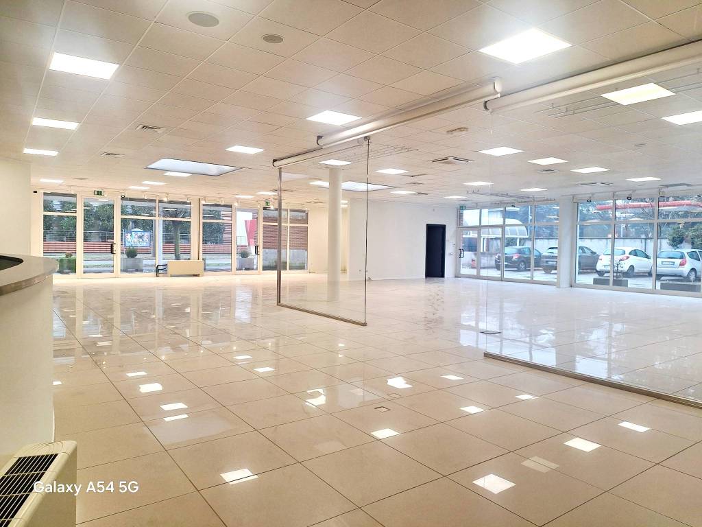 negozio in affitto a Gallarate