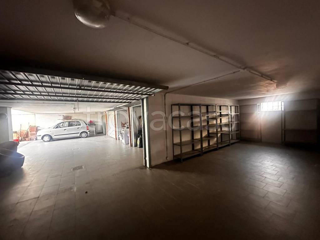 locale di sgombero in affitto a Gallarate