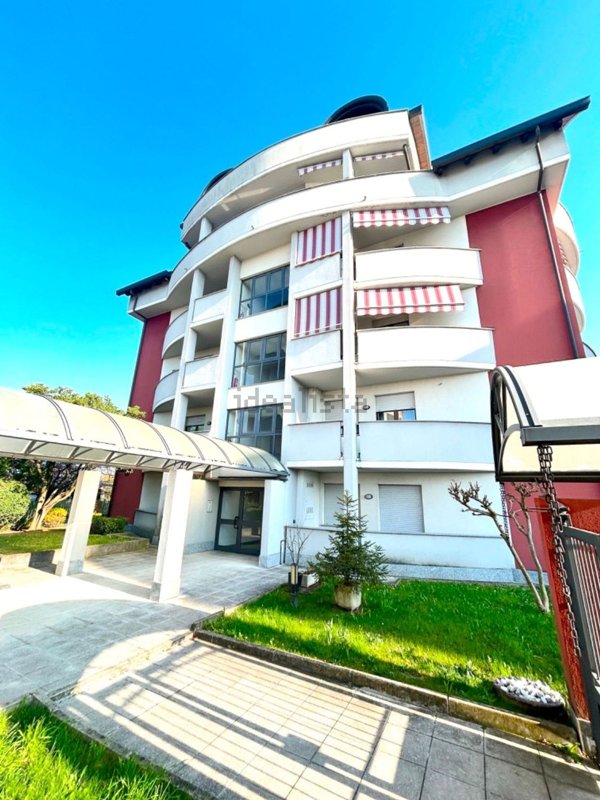 appartamento in affitto a Gallarate in zona Sciarè