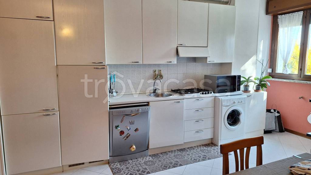 appartamento in affitto a Gallarate in zona Arnate