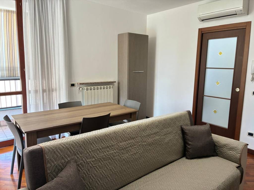 appartamento in affitto a Gallarate in zona Sciarè